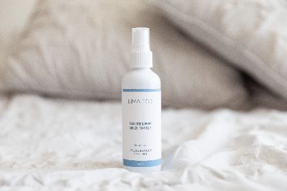 Eau de linge pour les draps & les tissus